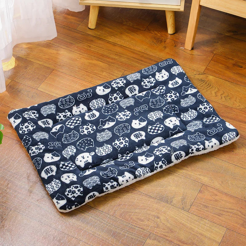 Flannel Pet Sleeping Mat – Soft Dog & Cat Bed Blanket