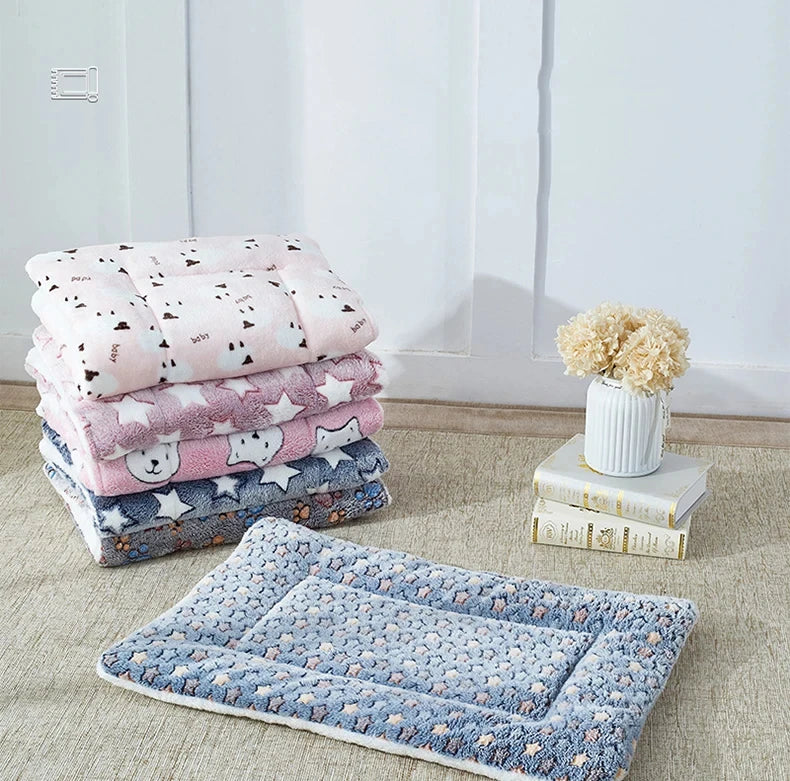 Flannel Pet Sleeping Mat – Soft Dog & Cat Bed Blanket